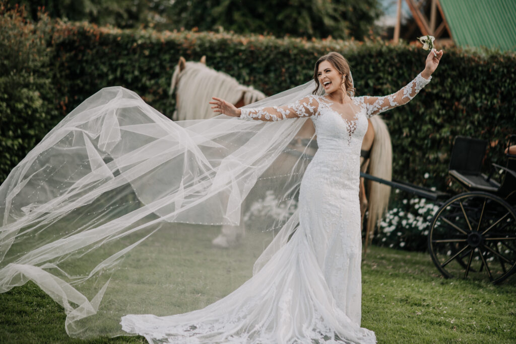 Escoger el Vestido de Novia y el Traje del Novio