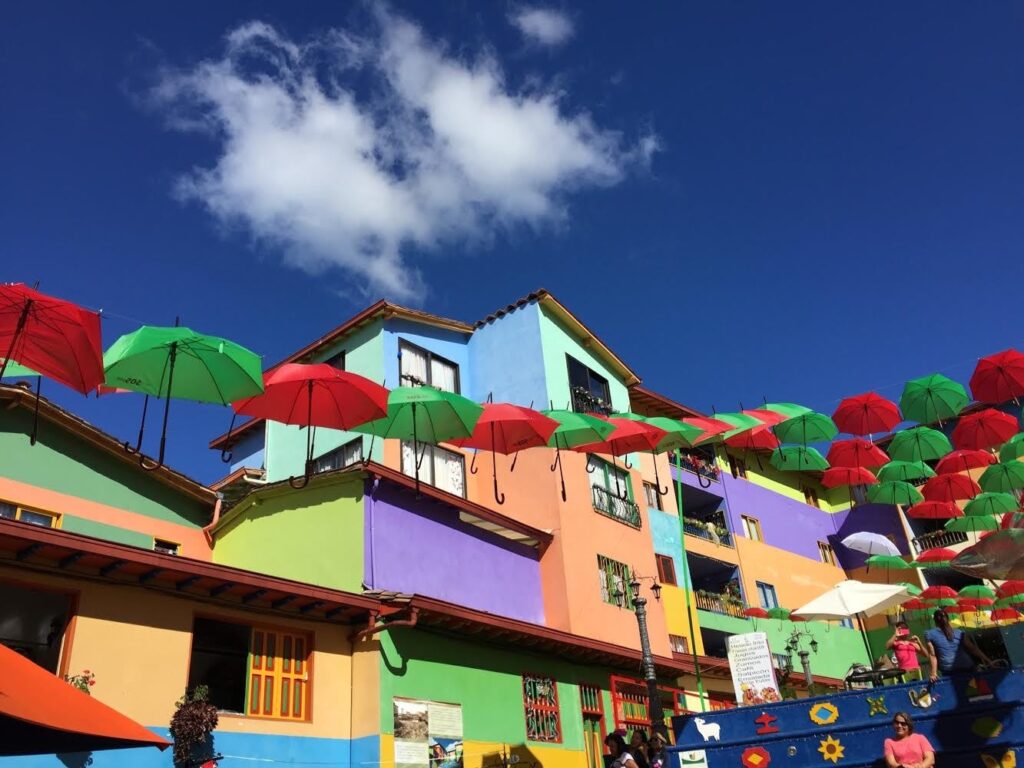 Turismo en medellin la comuna 13
